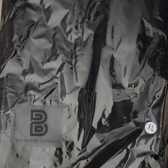 Brand New Waist Trainers - Picture 8 of 11